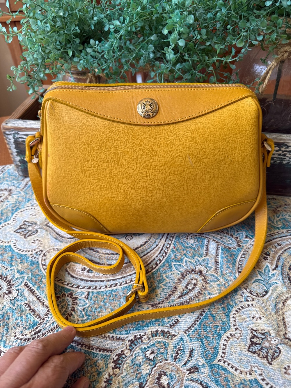 Liz Claiborne Vintage 1980’s Mustard Yellow Shoulder Bag Leather Trim Flawed